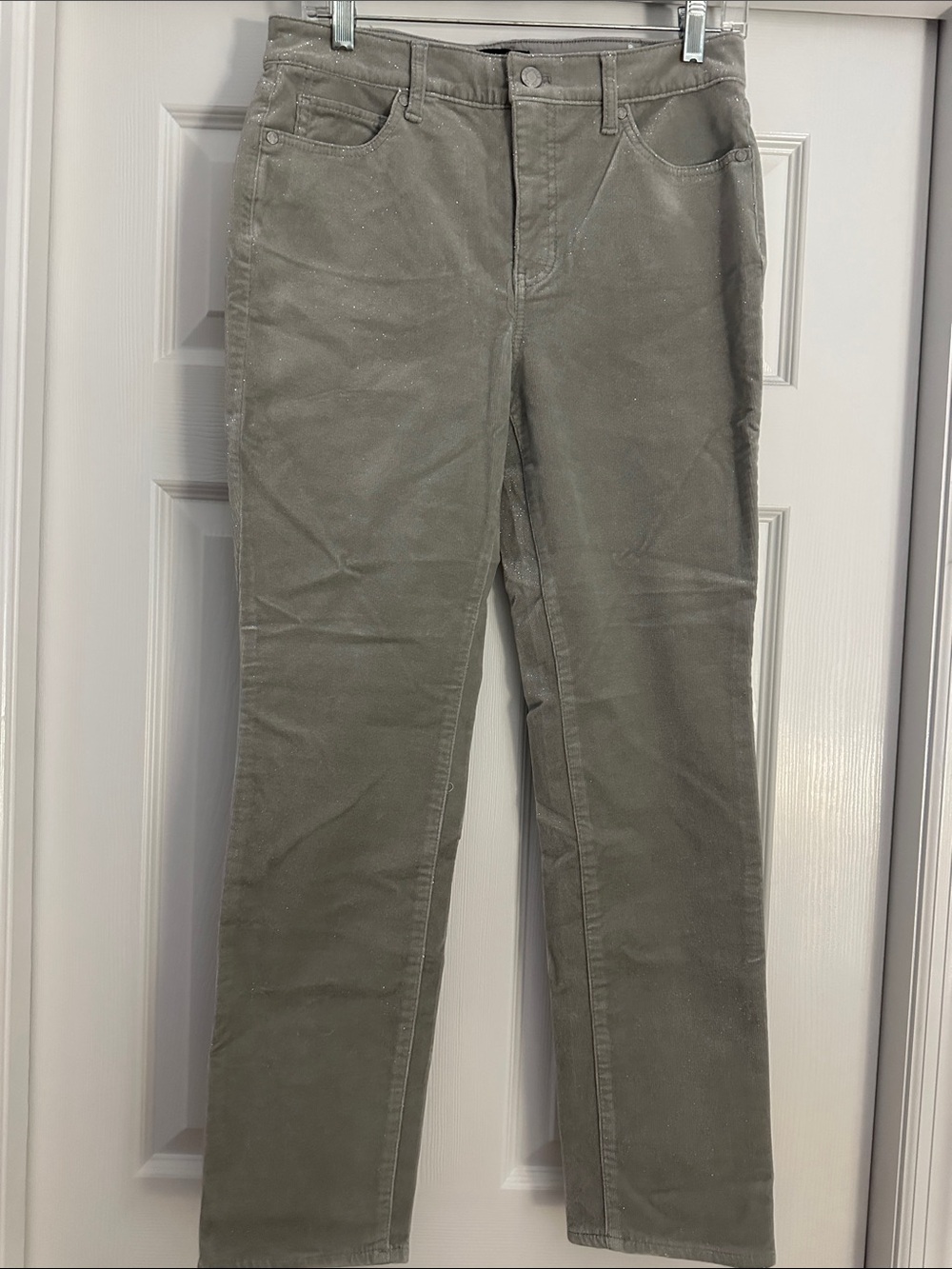 Straight-Leg Women's Jeans in Sparkly Light Grey